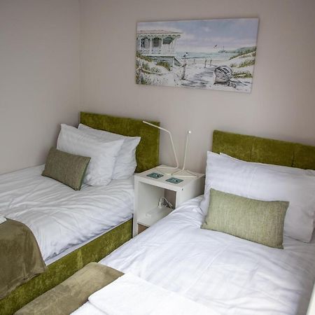 Wave Stays - Ground Floor Apartment - Outside Seating Area Cleveleys Eksteriør billede