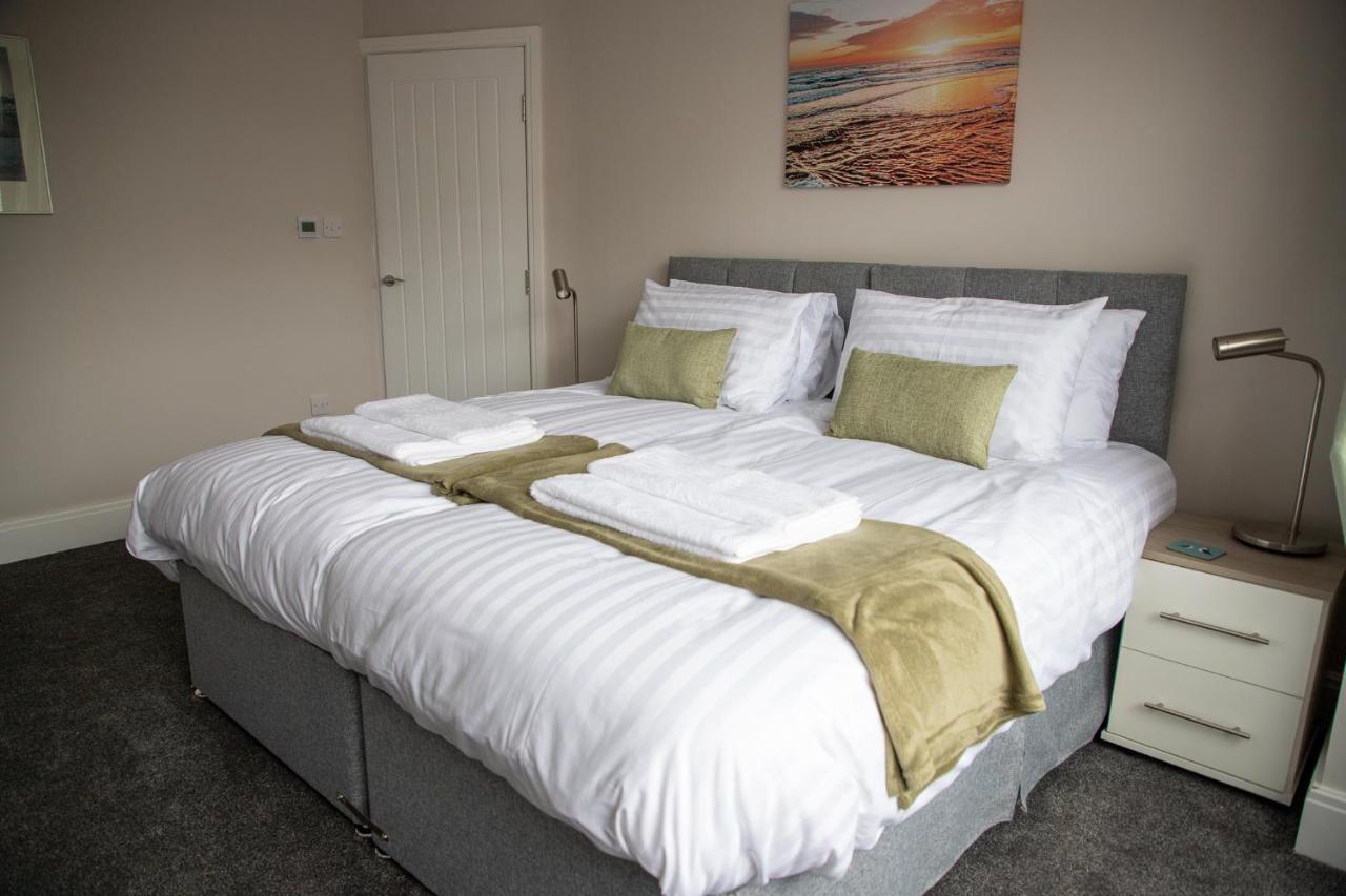 Wave Stays - Ground Floor Apartment - Outside Seating Area Cleveleys Eksteriør billede