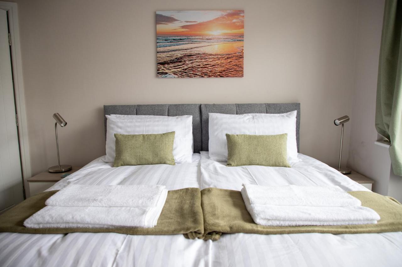 Wave Stays - Ground Floor Apartment - Outside Seating Area Cleveleys Eksteriør billede